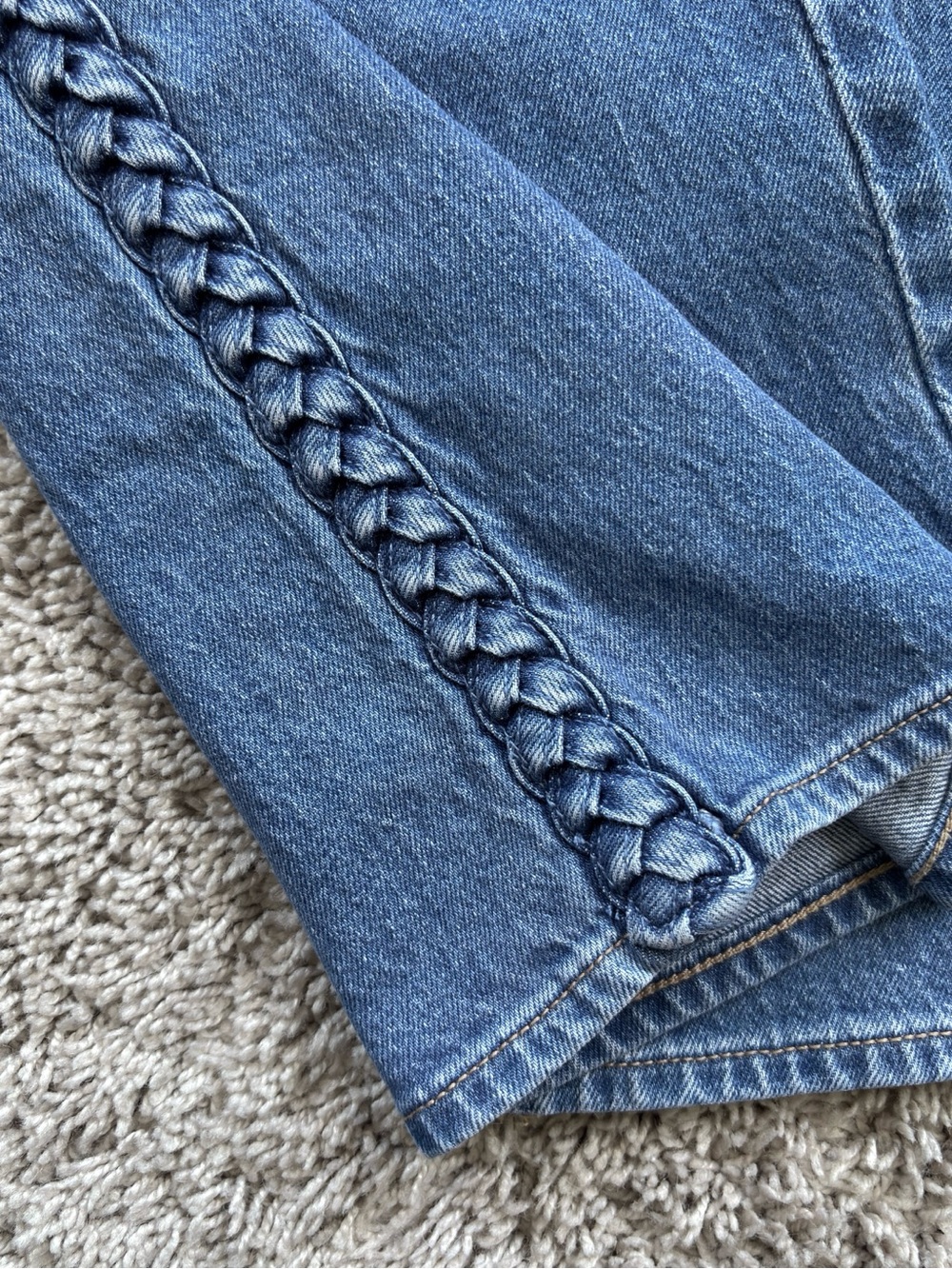 Old Navy Extra-High Waisted Braided Wide-Leg Jeans Medium Wash NWOT - Picture 8 of 12